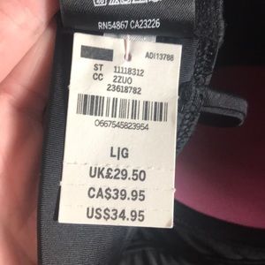 Victoria’s Secret PINK sports bra